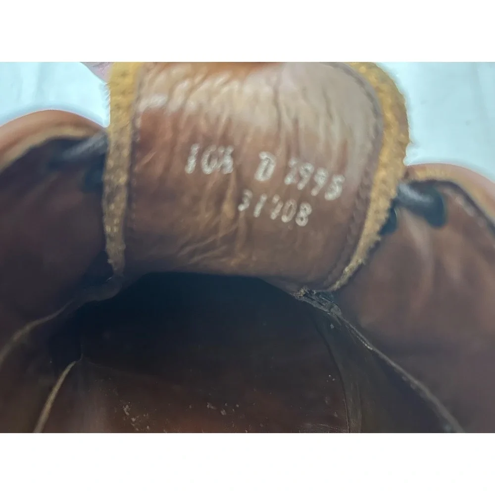 Allen Edmonds solid shoe